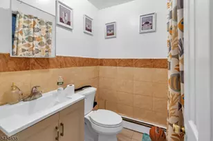 25 Oak St, Paterson, NJ 07501 - Photo 18