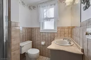12-17 Roosevelt Pl, Fair Lawn, NJ 07410 - Photo 10