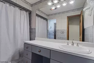 12-17 Roosevelt Pl, Fair Lawn, NJ 07410 - Photo 12