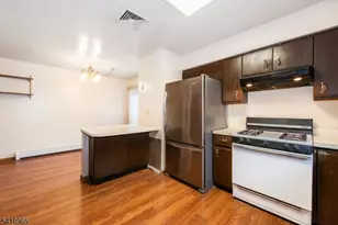 197 Fort Lee Rd, Teaneck Township, NJ 07666 - Photo 12