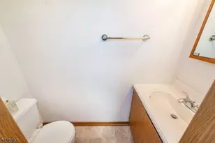 197 Fort Lee Rd, Teaneck Township, NJ 07666 - Photo 16