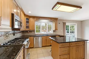 11 Overlook Dr, Rockaway, NJ 07866 - Photo 10