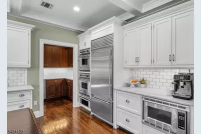 36 Clearwater Dr, Ho Ho Kus, NJ 07423 - Photo 12
