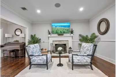 36 Clearwater Dr, Ho Ho Kus, NJ 07423 - Photo 6