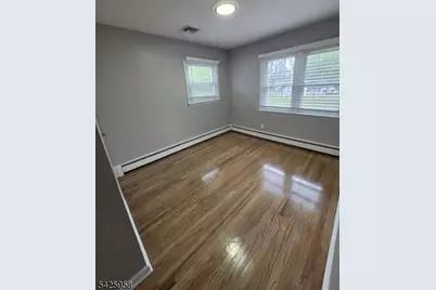 15 Sweetwood Ct, Parsippany, NJ 07054 - Photo 12