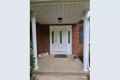 15 Sweetwood Ct, Parsippany, NJ 07054 - Photo 2