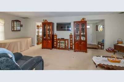 31 Iroquois Trl, Denville, NJ 07834 - Photo 8