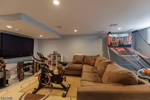 27 Schuyler Dr, Clark Township, NJ 07066 - Photo 22