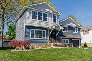 27 Schuyler Dr, Clark Township, NJ 07066 - Photo 2