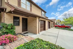 11 Cindy Ct, Lebanon, NJ 08833 - Photo 2