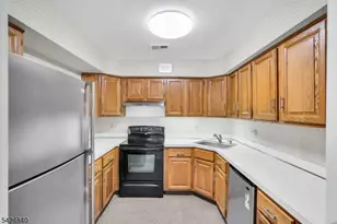 11 Cindy Ct, Lebanon, NJ 08833 - Photo 12
