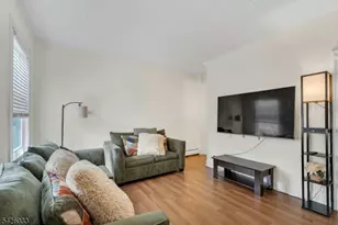 331 1/2 Forest, Kearny, NJ 07032 - Photo 2