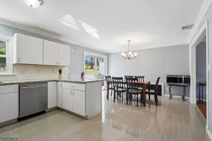 320 Beaufort Ave, Livingston, NJ 07039 - Photo 6