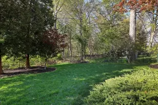 156 Mohawk Dr, Cranford Township, NJ 07016 - Photo 36
