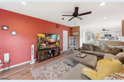 121 W Hill Rd, Woodbridge Township, NJ 07067 - Photo 28