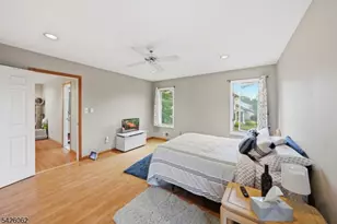 121 W Hill Rd, Woodbridge Township, NJ 07067 - Photo 6