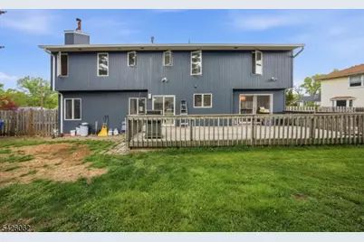 121 W Hill Rd, Woodbridge Township, NJ 07067 - Photo 32