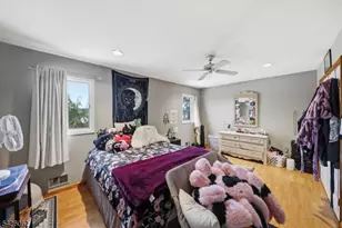 121 W Hill Rd, Woodbridge Township, NJ 07067 - Photo 24