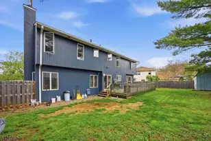 121 W Hill Rd, Woodbridge Township, NJ 07067 - Photo 16