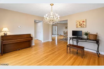 121 W Hill Rd, Woodbridge Township, NJ 07067 - Photo 32