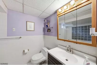 121 W Hill Rd, Woodbridge Township, NJ 07067 - Photo 16