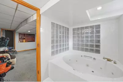 121 W Hill Rd, Woodbridge Township, NJ 07067 - Photo 16