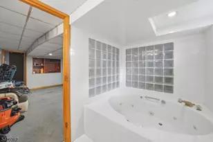 121 W Hill Rd, Woodbridge Township, NJ 07067 - Photo 16