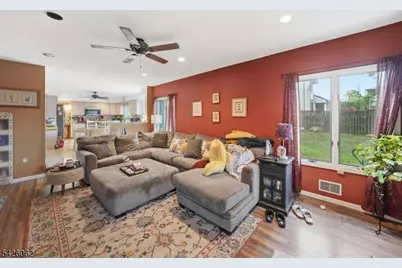 121 W Hill Rd, Woodbridge Township, NJ 07067 - Photo 22