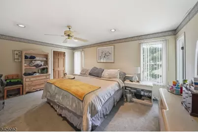 121 W Hill Rd, Woodbridge Township, NJ 07067 - Photo 8