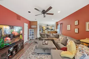 121 W Hill Rd, Woodbridge Township, NJ 07067 - Photo 12