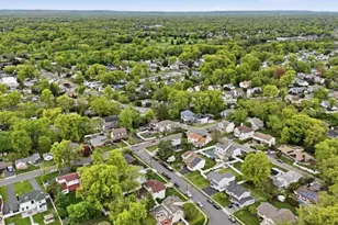 121 W Hill Rd, Woodbridge Township, NJ 07067 - Photo 12