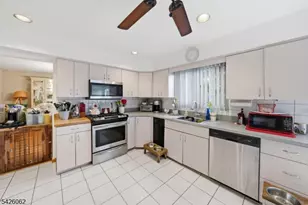 121 W Hill Rd, Woodbridge Township, NJ 07067 - Photo 8