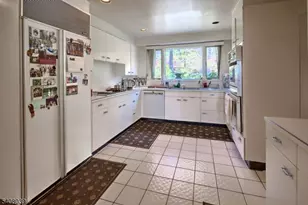 235 Mountainside Rd, Mendham Township, NJ 07945 - Photo 12