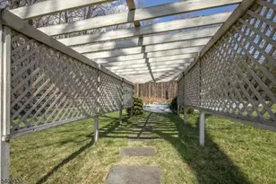 235 Mountainside Rd, Mendham Township, NJ 07945 - Photo 38