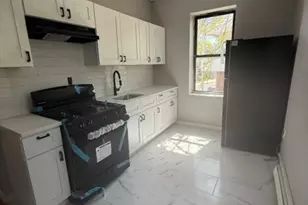 296 Renner Ave, Newark, NJ 07112 - Photo 6