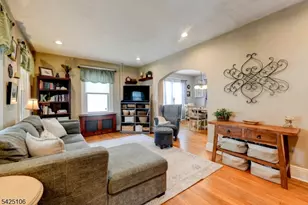 157 Berwyn St, Roselle Park, NJ 07204 - Photo 6