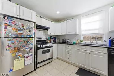270 Westervelt Pl, Lodi, NJ 07644 - Photo 6