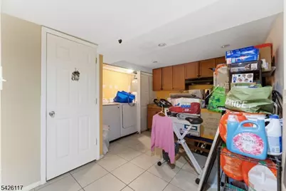 270 Westervelt Pl, Lodi, NJ 07644 - Photo 16