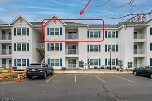 1233 Waterford Dr, Edison, NJ 08817 - Photo 2