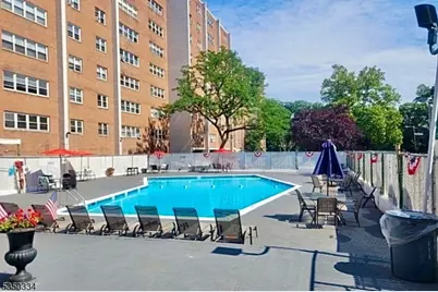 39 E 39th St #7R, Paterson, NJ 07514 - Photo 10