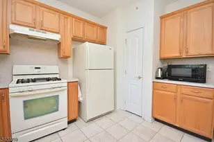 2304 Courtney Ln, Franklin Township, NJ 08873 - Photo 6