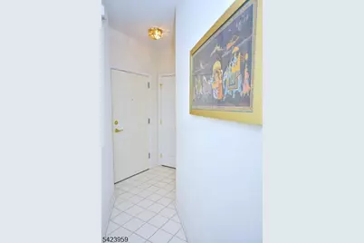 2304 Courtney Ln #2304, Franklin Township, NJ 08873 - Photo 2