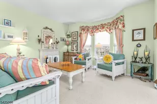 20 Chesterfield Ct, Raritan Township, NJ 08822 - Photo 6
