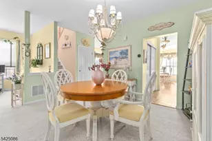 20 Chesterfield Ct, Raritan Township, NJ 08822 - Photo 10