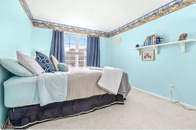 20 Chesterfield Ct, Raritan Township, NJ 08822 - Photo 24