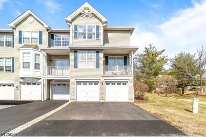 20 Chesterfield Ct, Raritan Township, NJ 08822 - Photo 2