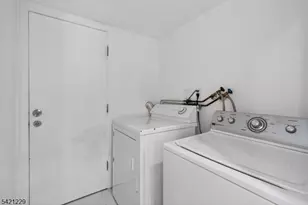66 Kingsberry Dr, Franklin Township, NJ 08873 - Photo 20