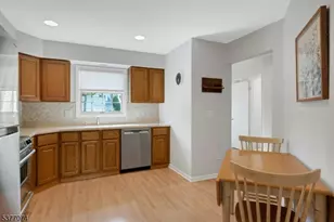 18 Cable Ct, Montville Township, NJ 07045 - Photo 4