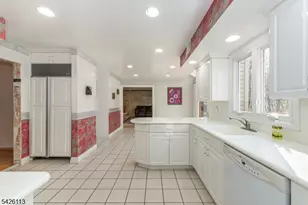 29 Radcliffe Dr, Roxbury Township, NJ 07876 - Photo 10