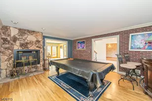 29 Radcliffe Dr, Roxbury Township, NJ 07876 - Photo 2